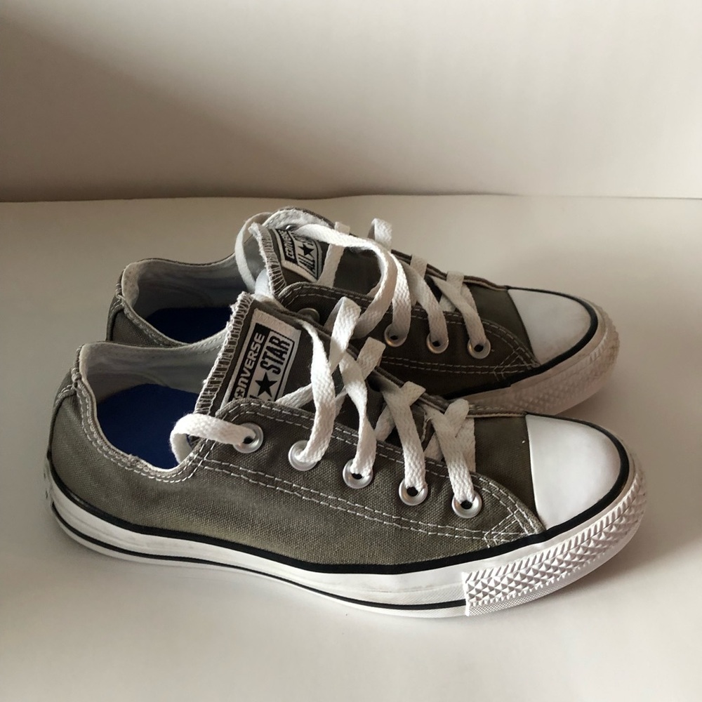 Converse Gray Tennis Shoes. In excellent condition Pets and Smoke Free Closet.